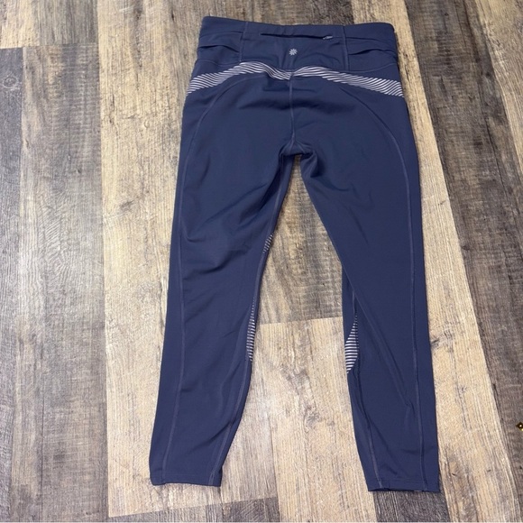 ATHLETA leggings Allyson Felix Legend 7/8 Tight Leggings size L Violet - Picture 8 of 16